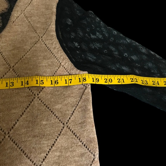 Lace Trim V-Neck Knit Sweater | Neutral Taupe & Black - Picture 16 of 16